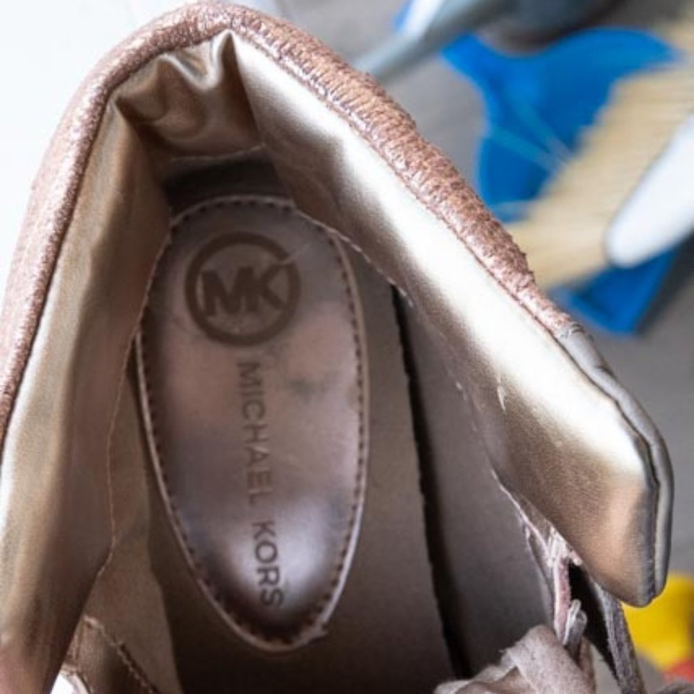 💖 Michael Kors Nikko II - Mettalic Rose Taupe Suede - see description for size! - Picture 7 of 16